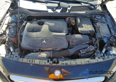 2017 Mercedes-Benz Gla 250 z USA, uszkodzony, nr VIN WDCTG4EB3HJ321489